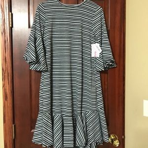 LuLaRoe Maurine Dress (small)